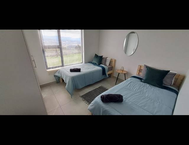 2 BEDROOM APARTMENT RENTED IN HAYFIELDS